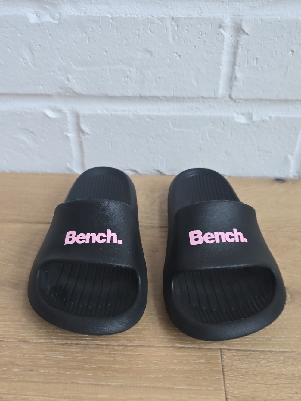 Bench Black Slide Sandals with Pink Logo - Size XL (3/4)